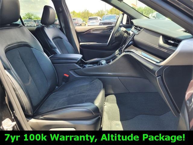 used 2022 Jeep Grand Cherokee car, priced at $31,555