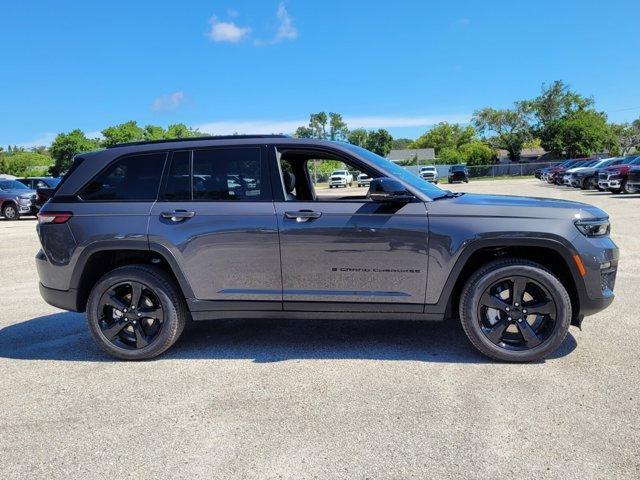 new 2024 Jeep Grand Cherokee car, priced at $44,569