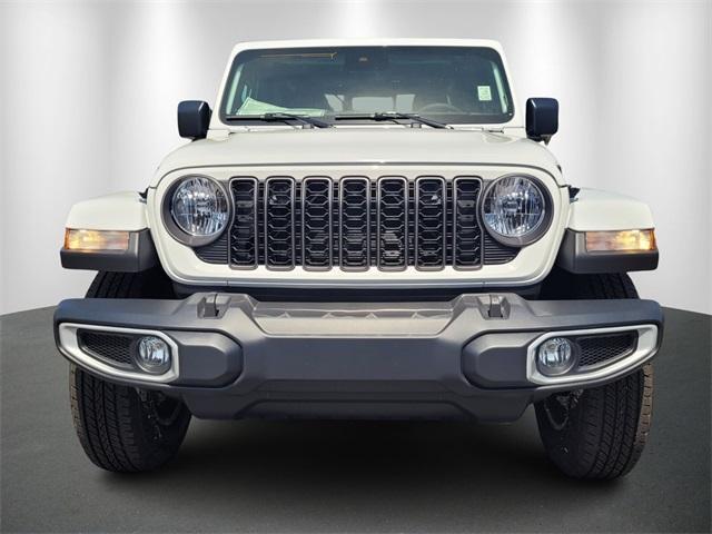 new 2024 Jeep Gladiator car, priced at $37,821