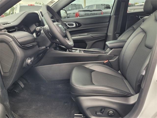 new 2025 Jeep Compass car, priced at $29,888