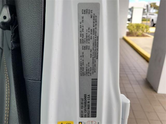 new 2025 Jeep Gladiator car, priced at $39,283