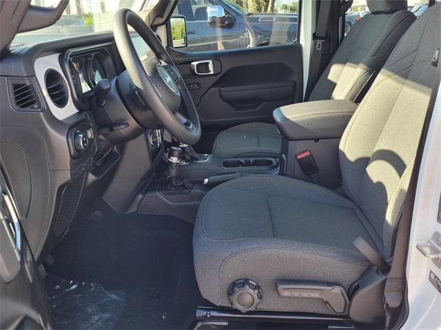 new 2025 Jeep Gladiator car, priced at $34,597