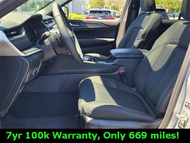 used 2025 Jeep Grand Cherokee car, priced at $39,488