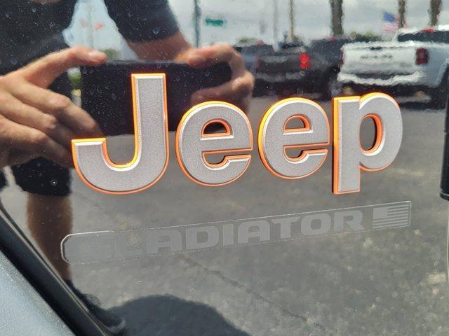 new 2025 Jeep Gladiator car, priced at $53,592