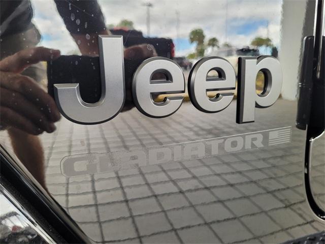 new 2025 Jeep Gladiator car, priced at $39,751