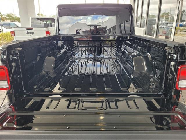 new 2025 Jeep Gladiator car, priced at $39,751