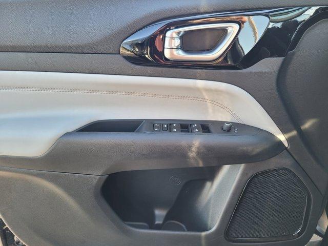 new 2025 Jeep Compass car, priced at $29,997