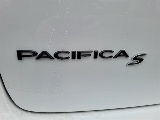 new 2024 Chrysler Pacifica car, priced at $41,797