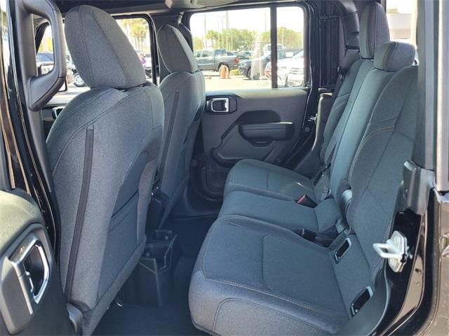 new 2025 Jeep Gladiator car, priced at $34,601