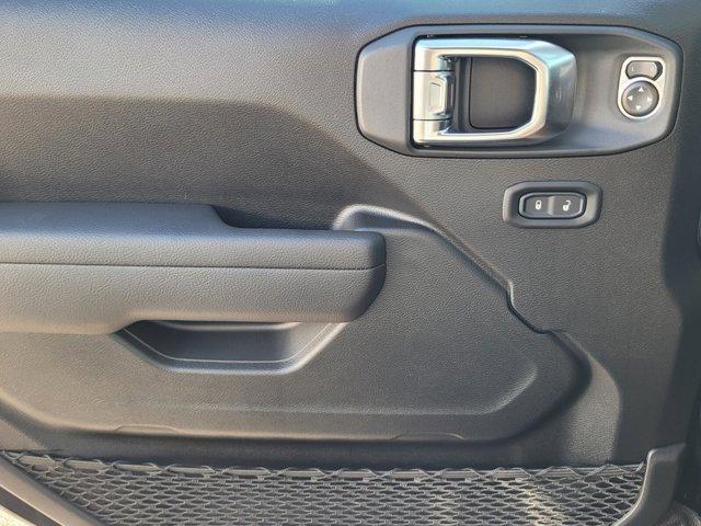 new 2025 Jeep Wrangler car, priced at $33,713