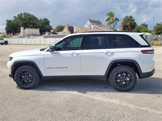 new 2025 Jeep Grand Cherokee car, priced at $35,670