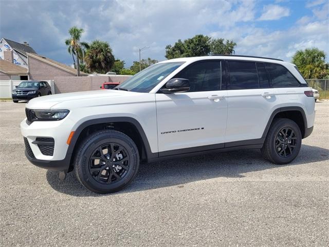 new 2025 Jeep Grand Cherokee car, priced at $35,670