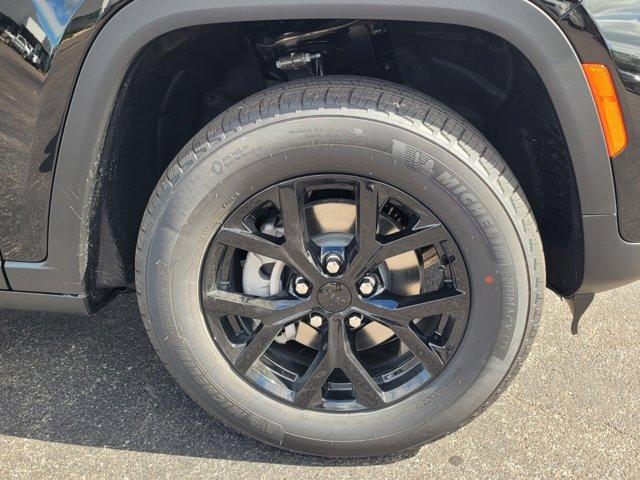 new 2025 Jeep Grand Cherokee car, priced at $35,244