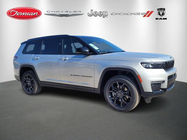 new 2025 Jeep Grand Cherokee L car, priced at $44,304