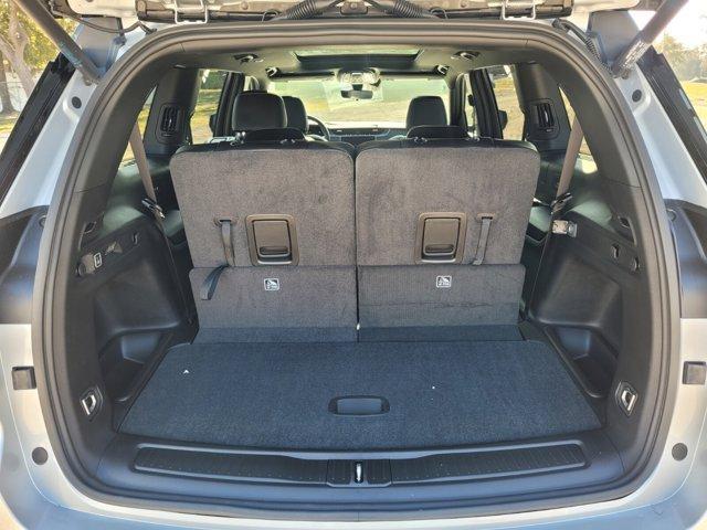 new 2025 Jeep Grand Cherokee L car, priced at $44,304