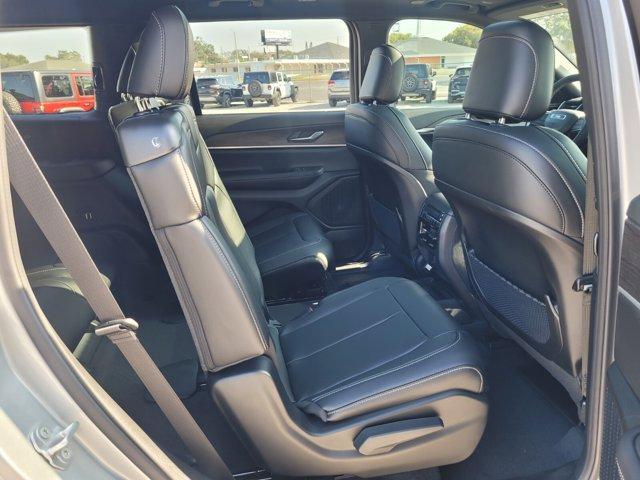 new 2025 Jeep Grand Cherokee L car, priced at $44,304