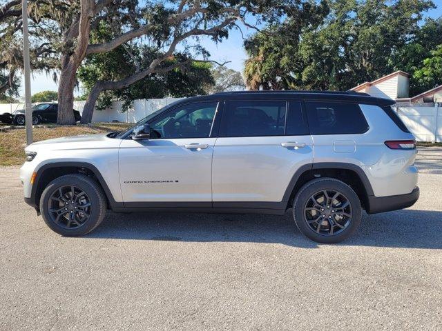 new 2025 Jeep Grand Cherokee L car, priced at $44,304