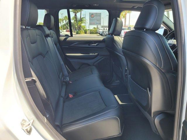 new 2025 Jeep Grand Cherokee car, priced at $40,995