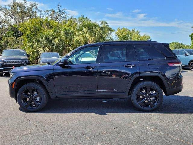 new 2024 Jeep Grand Cherokee car, priced at $48,997