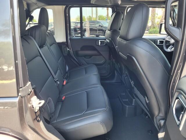 new 2025 Jeep Wrangler car, priced at $51,497