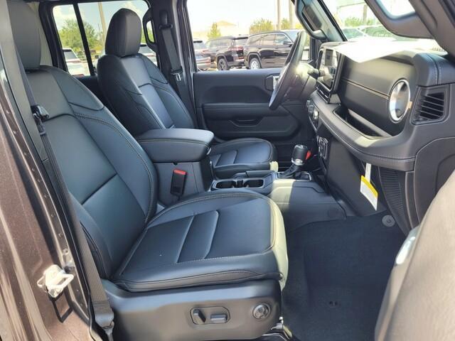 new 2025 Jeep Wrangler car, priced at $51,497