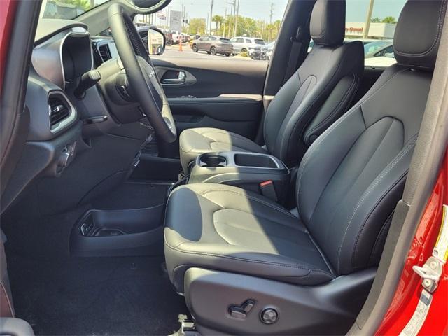 new 2025 Chrysler Voyager car, priced at $38,894