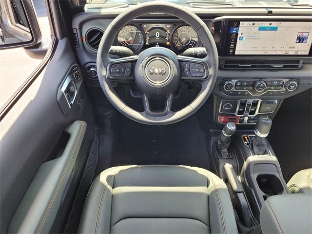 new 2025 Jeep Gladiator car, priced at $45,997