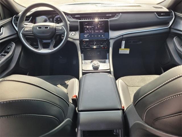 new 2025 Jeep Grand Cherokee car, priced at $35,760