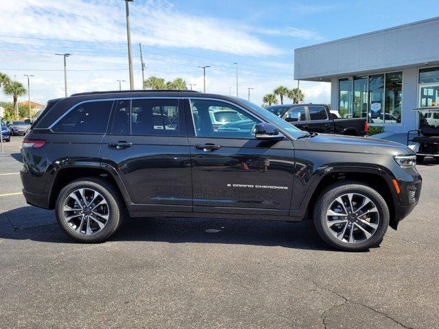 new 2024 Jeep Grand Cherokee car, priced at $58,997