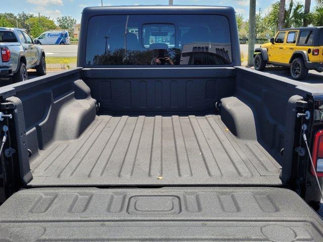 used 2022 Jeep Gladiator car, priced at $34,288