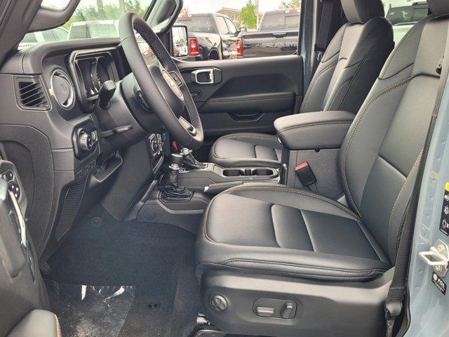 new 2025 Jeep Gladiator car, priced at $45,997