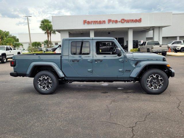 new 2025 Jeep Gladiator car, priced at $45,997