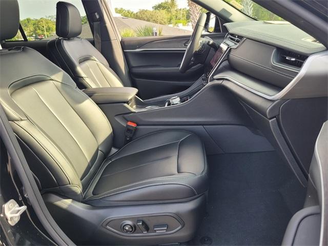 new 2025 Jeep Grand Cherokee car, priced at $43,457