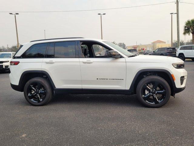 new 2025 Jeep Grand Cherokee car, priced at $40,500