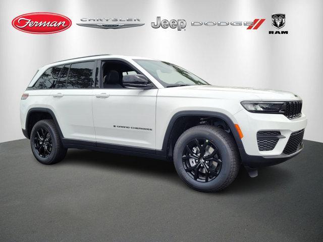 new 2025 Jeep Grand Cherokee car, priced at $37,997