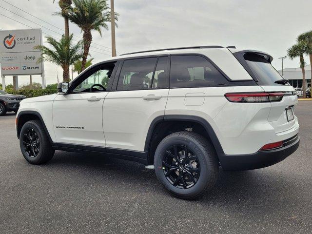new 2025 Jeep Grand Cherokee car, priced at $37,997