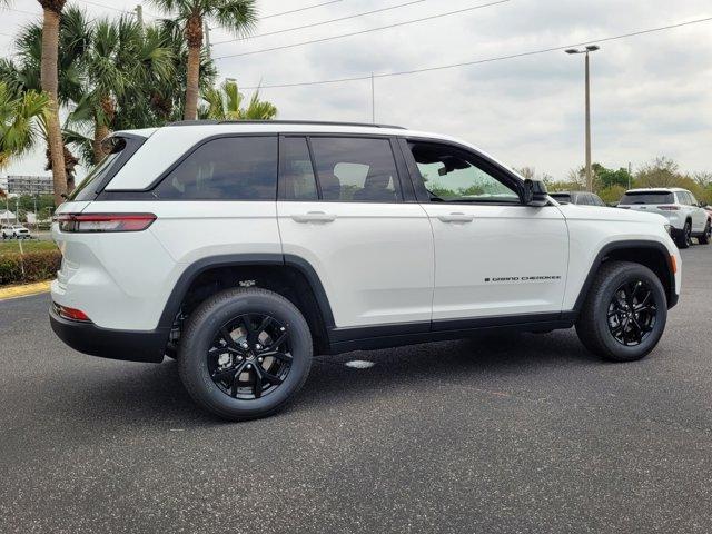 new 2025 Jeep Grand Cherokee car, priced at $37,997