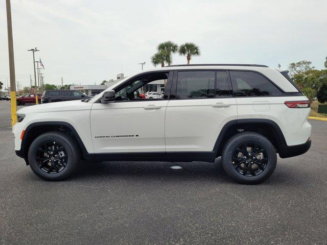 new 2025 Jeep Grand Cherokee car, priced at $37,997