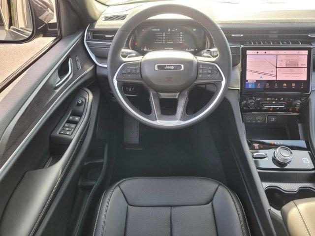 new 2025 Jeep Grand Cherokee car, priced at $44,831