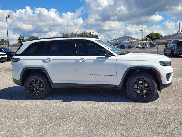 new 2025 Jeep Grand Cherokee car, priced at $38,997