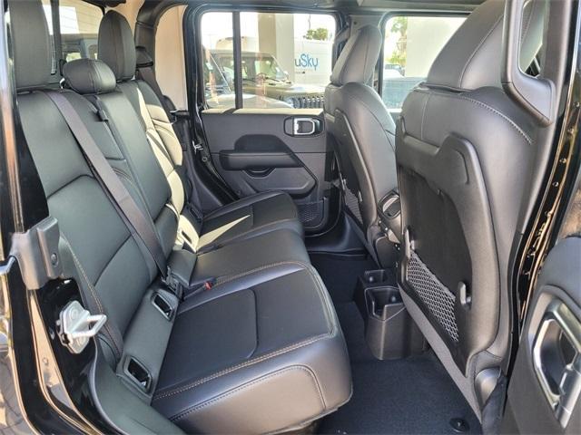 new 2025 Jeep Gladiator car, priced at $43,997
