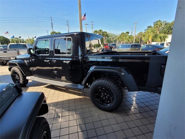 new 2025 Jeep Gladiator car, priced at $43,997