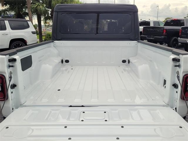 new 2025 Jeep Gladiator car, priced at $47,997