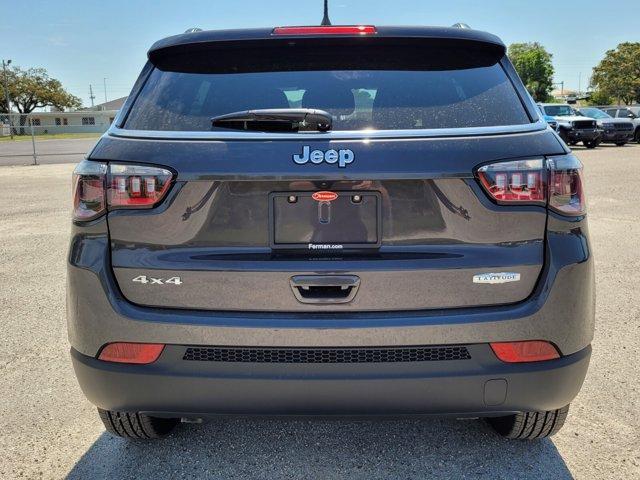 new 2024 Jeep Compass car, priced at $26,997