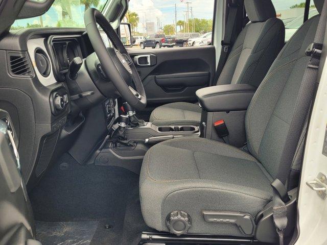 new 2025 Jeep Wrangler car, priced at $44,854