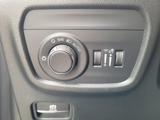 new 2025 Jeep Grand Cherokee car, priced at $34,461