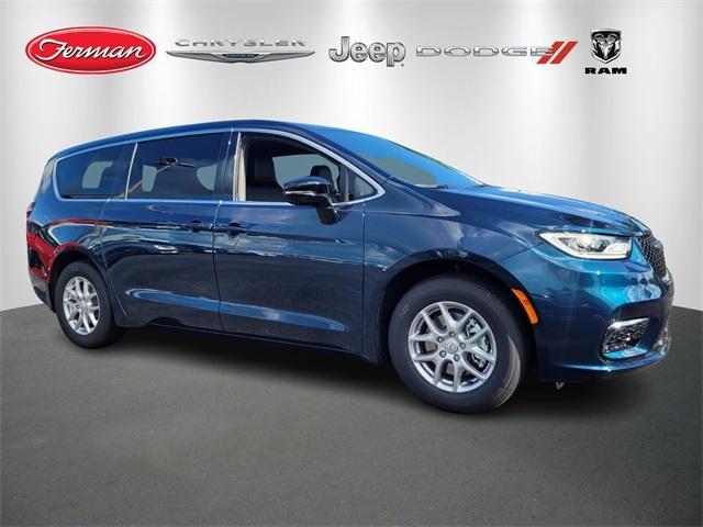 new 2025 Chrysler Pacifica car, priced at $39,449