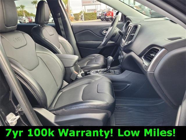 used 2022 Jeep Cherokee car, priced at $23,995