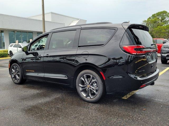 new 2024 Chrysler Pacifica car, priced at $39,530