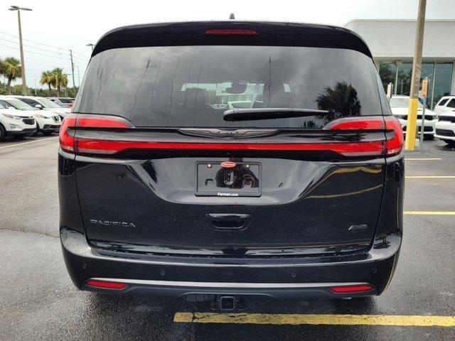 new 2024 Chrysler Pacifica car, priced at $39,530